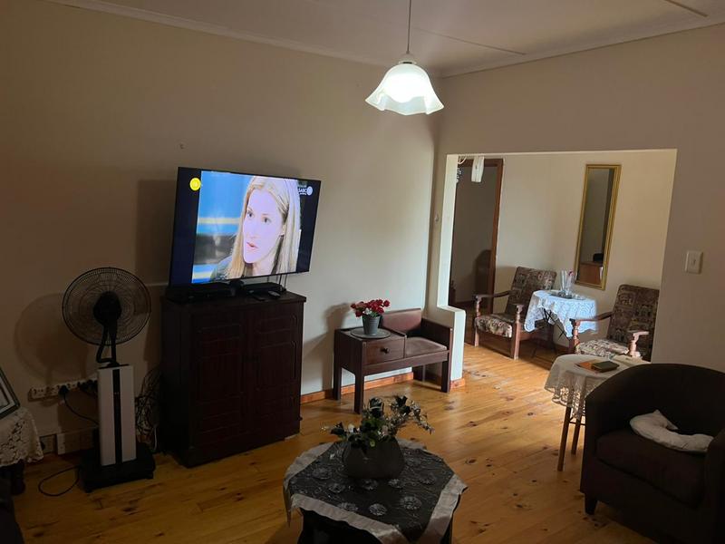 To Let 4 Bedroom Property for Rent in Grahamstown Eastern Cape
